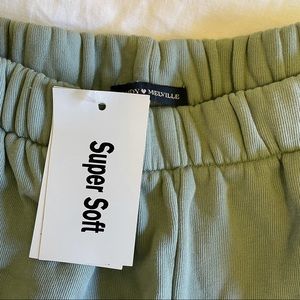 NWT- BRANDY MELVILLE SUPER SOFT SWEATS - Sage green